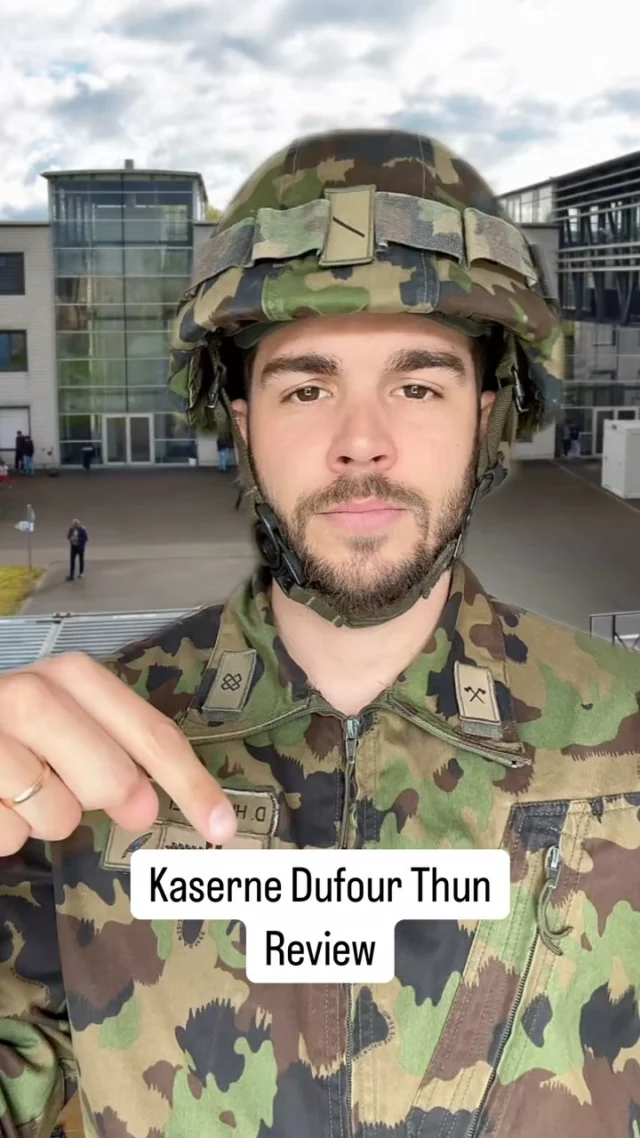Wie gewünscht 😂🤝 #suisse #swissbadge #isone #swissarmy #schweiz #armeech #armee #mpgren ###schnupfspruch #militär