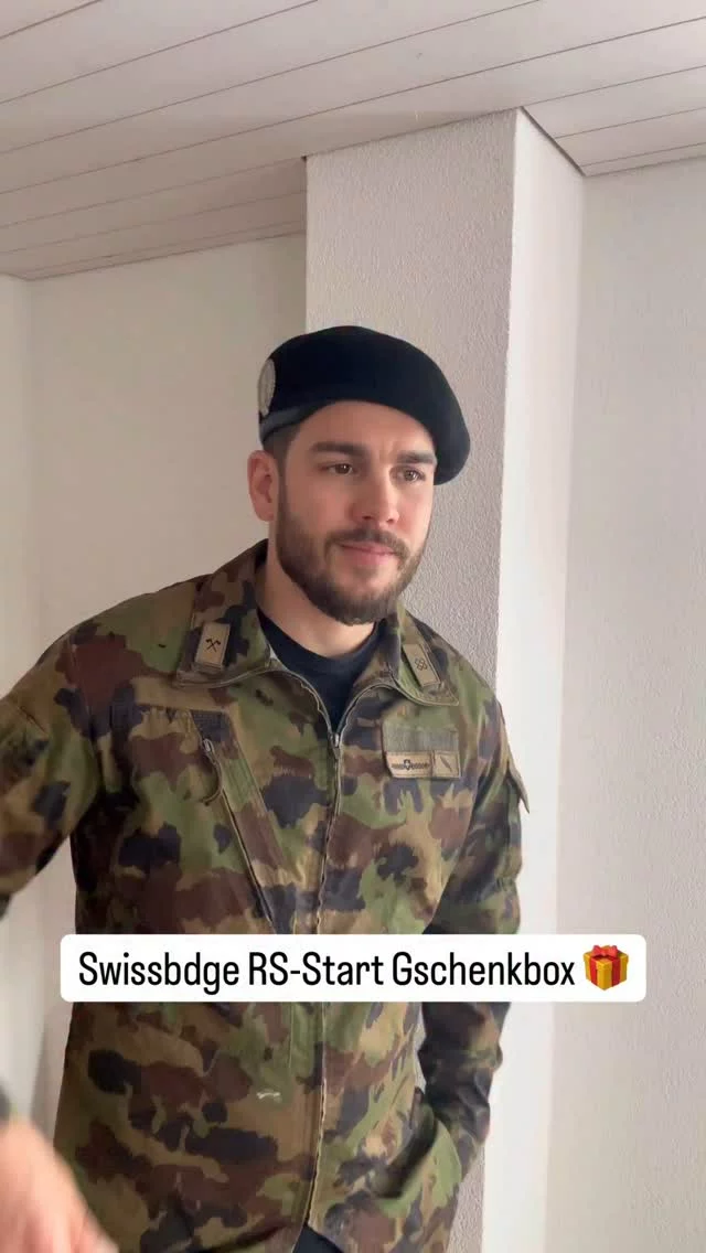 Swissbadge RS-Start Gschenkbox 🎁 #suisse #swissbadge #isone #swissarmy #schweiz #armeech #armee #armee #mpgren #schnupfspruch #militär